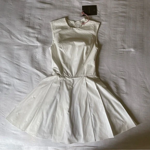 Brand New- House of CB Claretta White Pleated Cotton Mini Dress in White 🕊️
